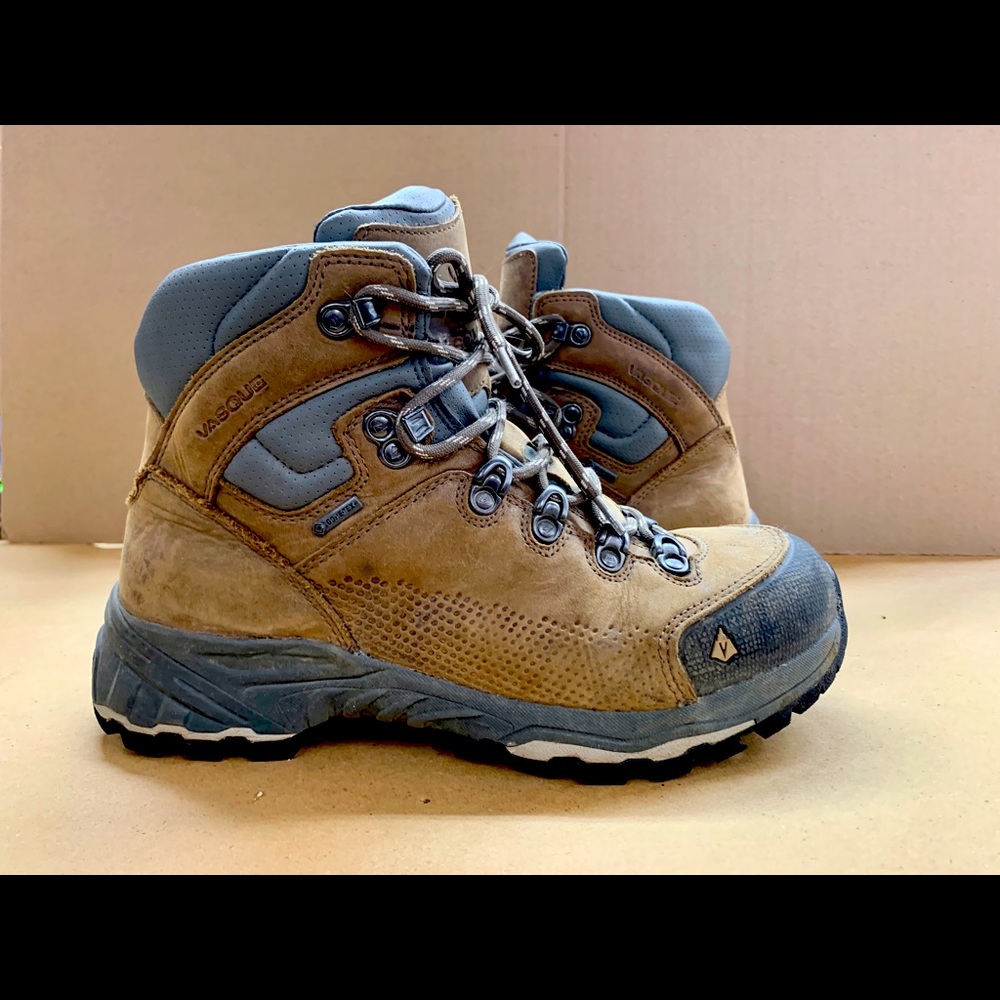Vasque St. Elias GTX waterproof hiking boot. 8.5M